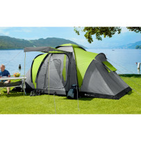 Berger Liberty 4 -perheteltta pystytettynä leirintäalueelle, esillä sisäänkäynnit ja aurinkosuojat