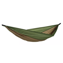 Amazonas Adventure Coyote kevyt riippumatto vihreänruskea, 180 g, ripstop-nailon