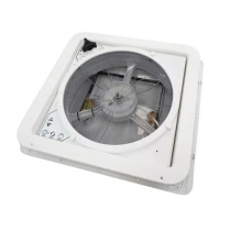 Airxcel Maxxfan Plus -kattotuulettimella varustettu kattoluukku, 400x400 mm (12V)