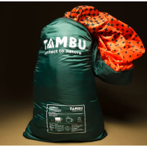 Tambu Kambala -retkeilyhuopa tavarapussilla